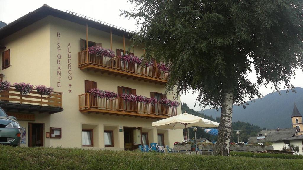 Hotel Serenella Canal San Bovo Eksteriør billede